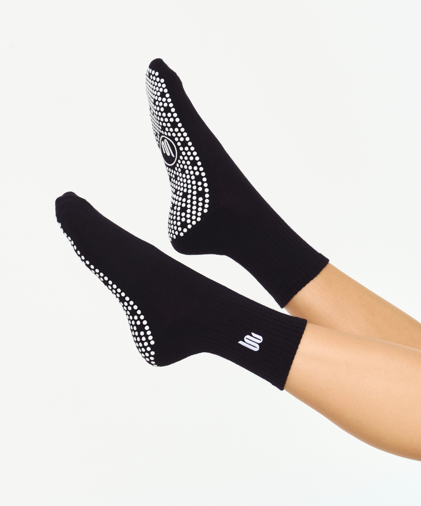Crew Non Slip Grip Socks - MoveActive Black