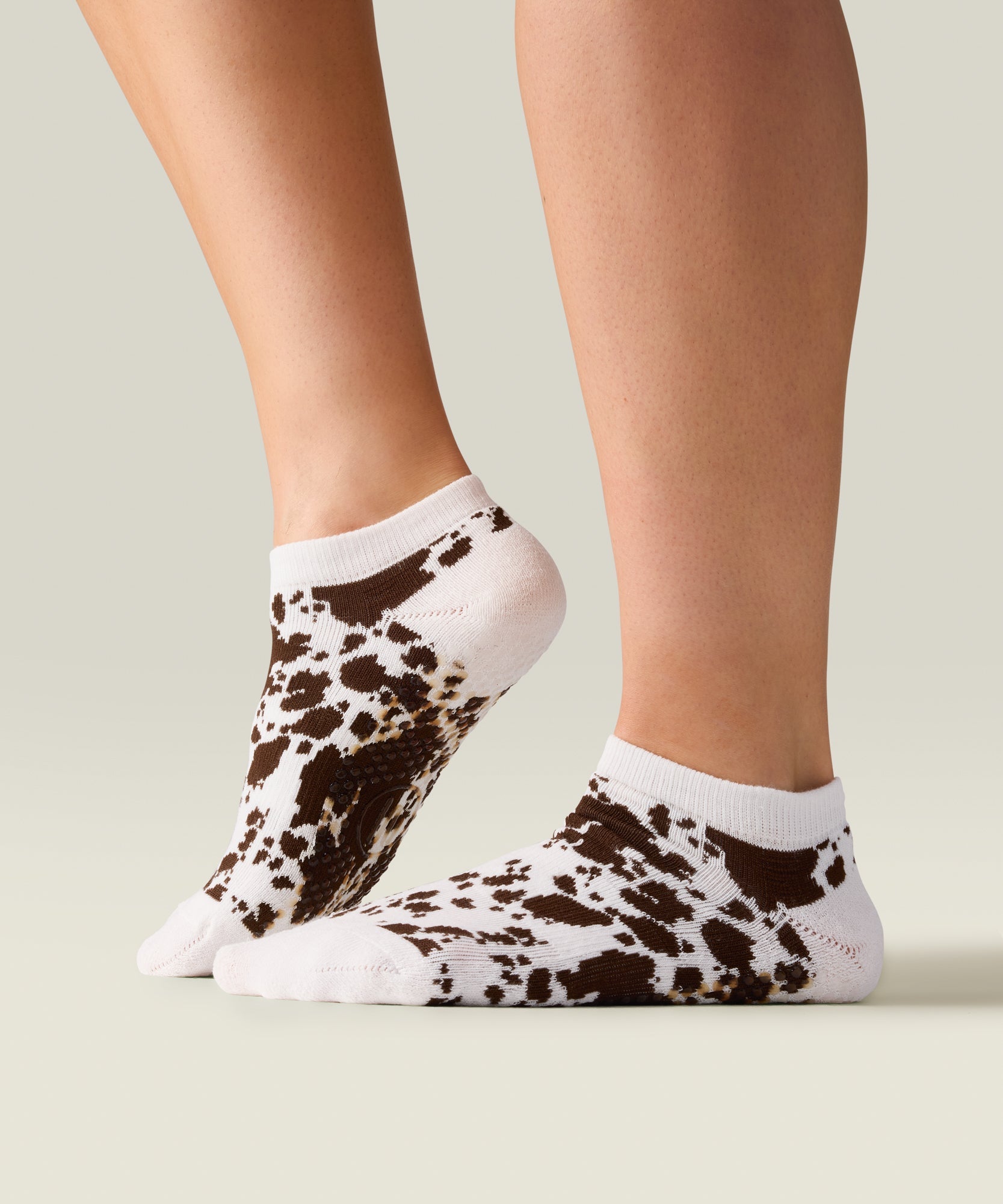 Classic Low Rise Grip Socks - Dolly Spots