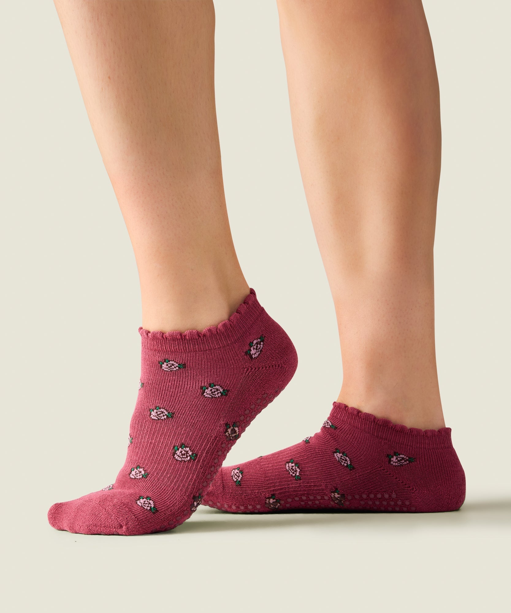 Classic Low Rise Grip Socks - Wild Rose Berry