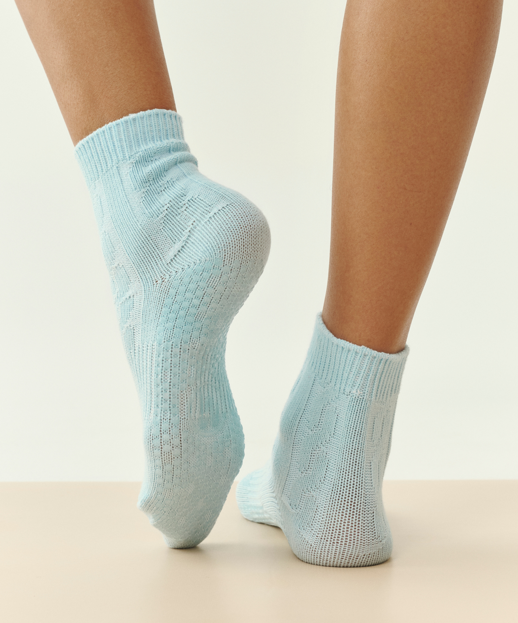 Crew Non Slip Grip Socks - Cable-Knit Ice