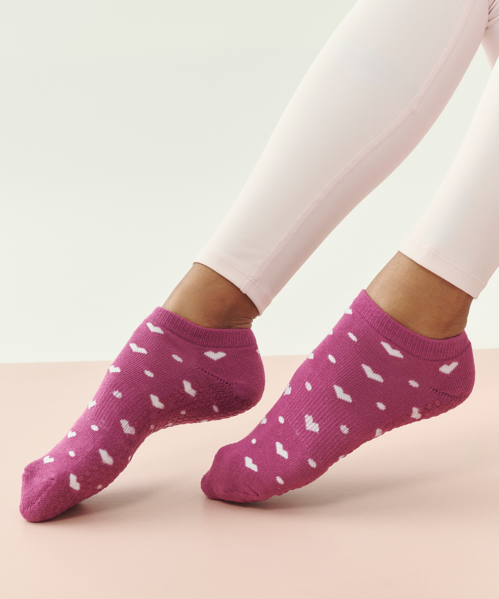 Classic Low Rise Grip Socks - Speckled Fuchsia